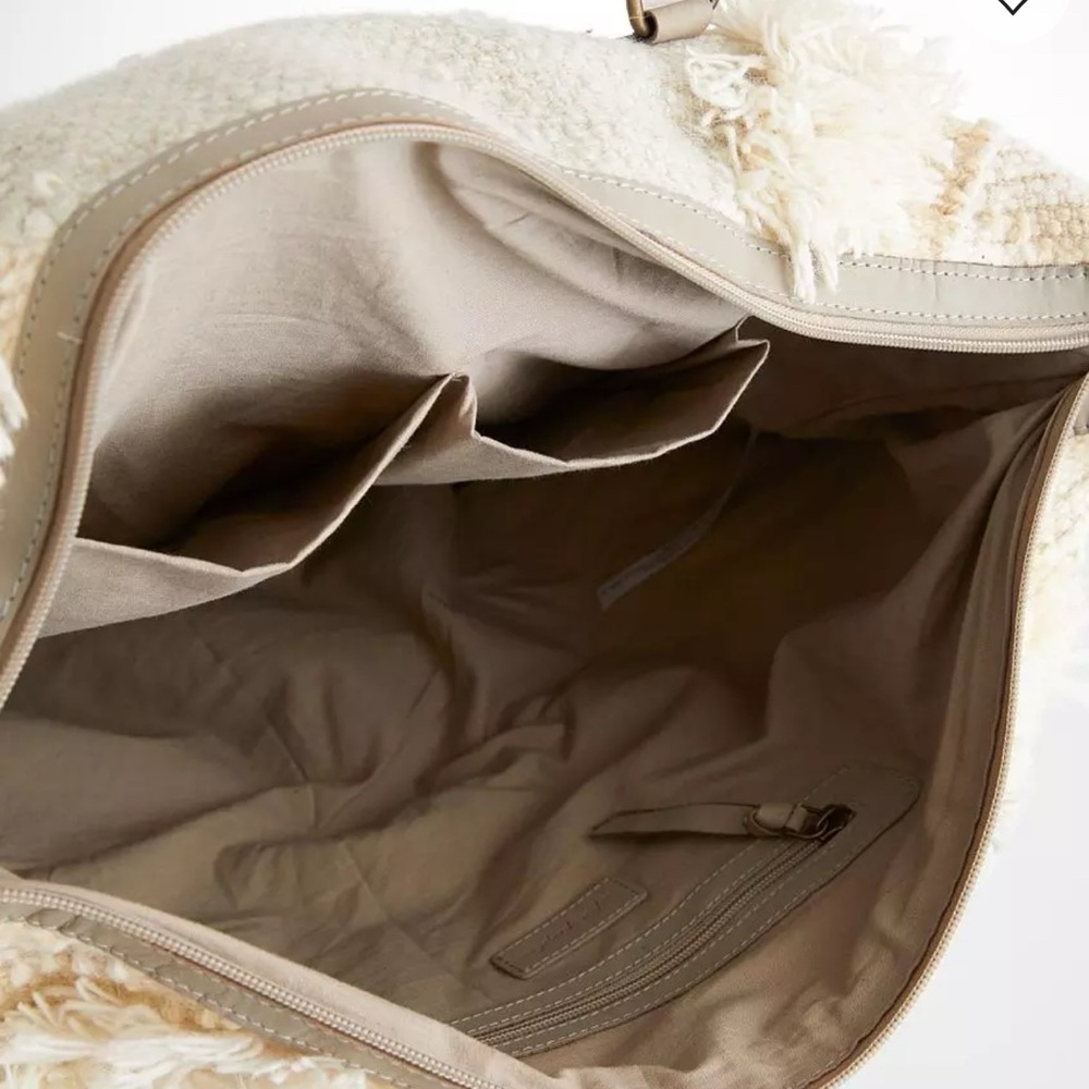 FREE PEOPLE |NWT |Quick Trip Leather Weekender Tote
FREE PEOPLE - Picture 5 of 6